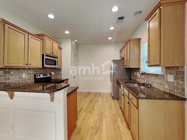 101 Scottish Ave, Simpsonville, SC 29680 - photo 3