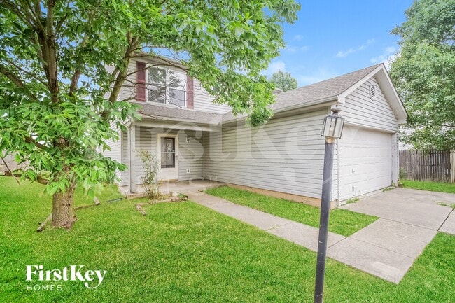 220 Woodstream Ct, Greenfield, IN 46140 - photo 2