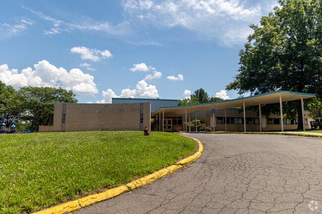 Gildersleeve School is located in Middle Haddam.