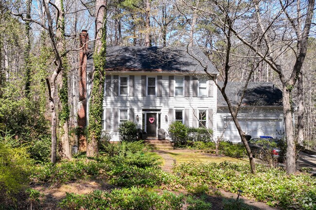 There are several Colonial Revival homes within the Coker Hills neighborhood.