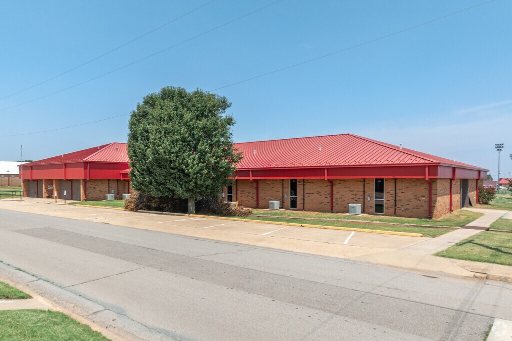 Hinton Middle School is located in a rural community in southwestern Oklahoma.
