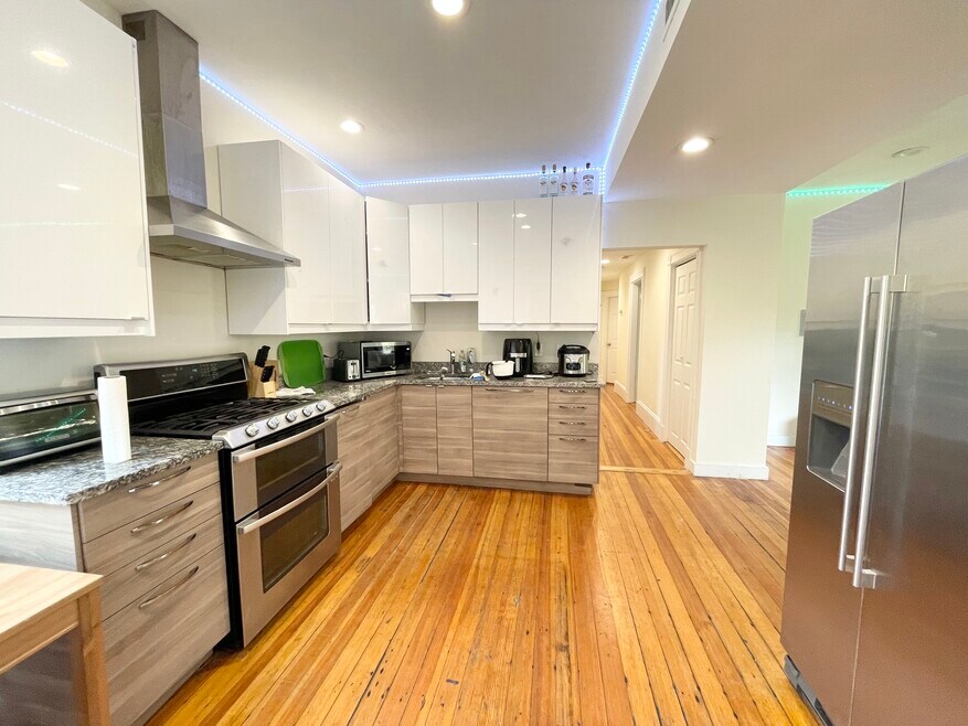 112 Hillside St unit 3, Roxbury Crossing, MA 02120 - photo 1