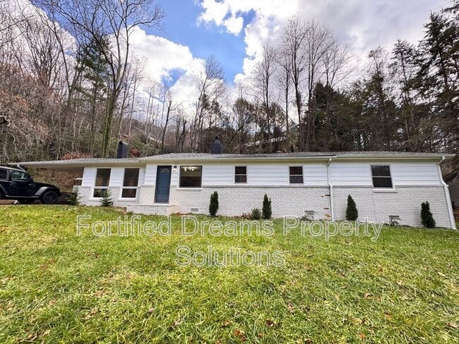 94 Camp Branch Rd, Black Mountain, NC 28711 - photo 2