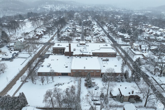 Tenth Street El School offers after school programs for students to participate in.