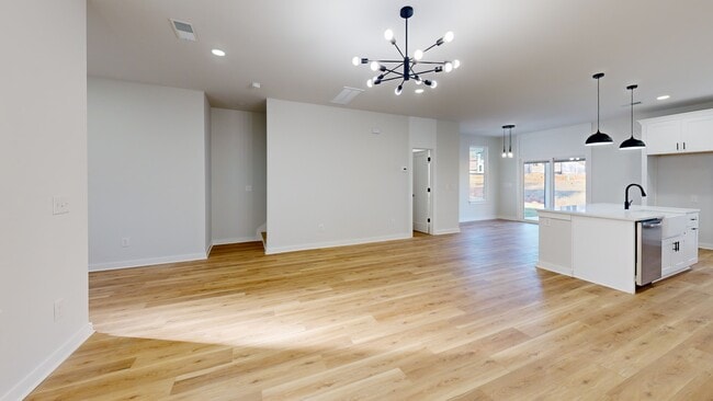 185 Eastbrook Dr, Woodruff, SC 29388 - photo 3