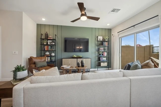 2839 W Eagle Talon Rd unit 36492396, Phoenix, AZ 85085 - photo 5