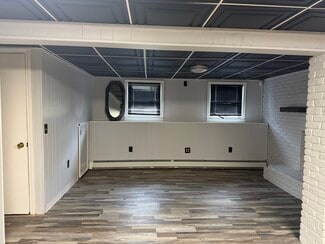 29 Jacksonia Dr, North Providence, RI 02911