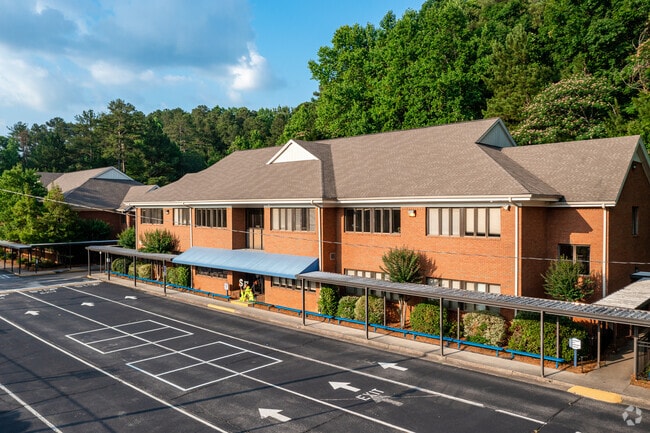 Saint Francis School provides a college preparatory program to students in Roswell.