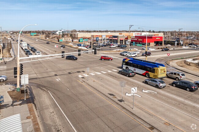 Highway 51 and Hwy 36 provide the Roselawn neighborhood with easy access to shopping and both downtown St. Paul and Minneapolis.