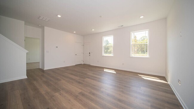 6150 Cascades Dr, Whitestown, IN 46075 - photo 4