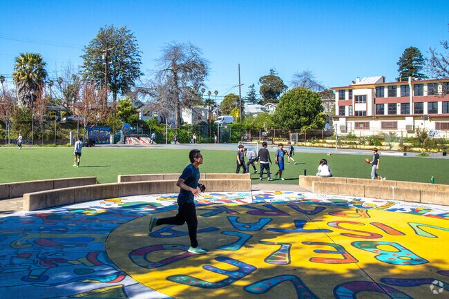 Ever since Bella Vista Park was renovated in 2006 it is the most popular place for locals.