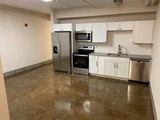175 S Mchenry Ave Unit 1 Bed - 1 Bath, Crystal Lake, IL 60014