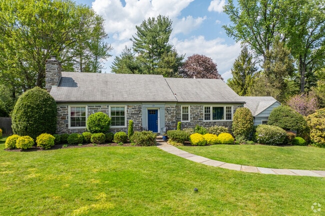 Smaller Ranch style homes are more budget friendly in Wynnewood.