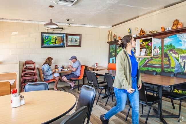 At Happy Burrito, folks in Bennett can enjoy fresh Mexican food in a rather friendly atmosphere.