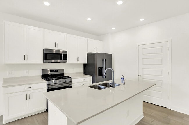 5308 Nettleton Way, Avon, IN 46123 - photo 3