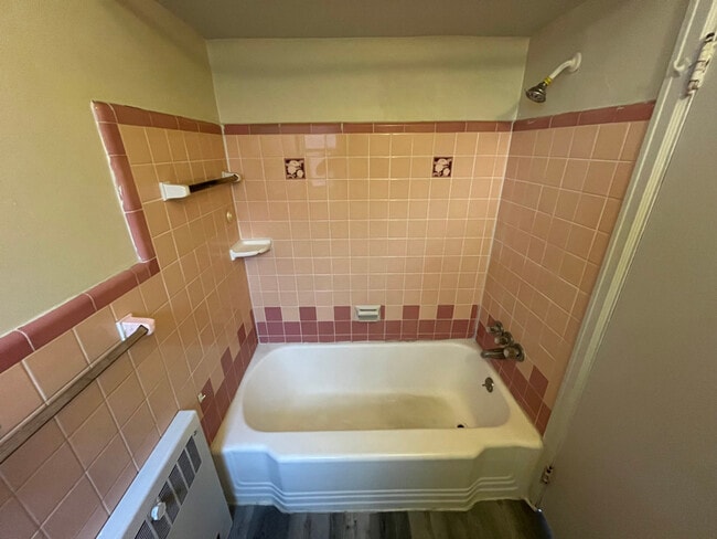 3166 Werk Rd unit 3, Cincinnati, OH 45211 - photo 4