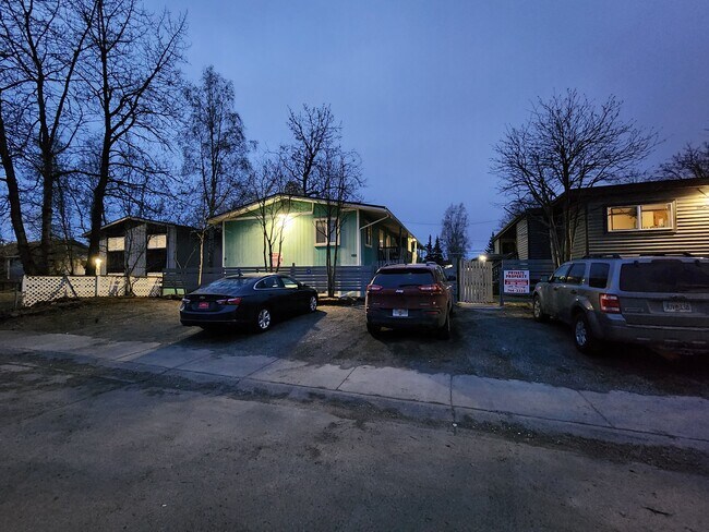 1032 E 12th Ave unit 4, Anchorage, AK 99501 - photo 4