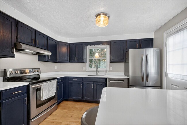 15 Culver St, Plaistow, NH 03865 - photo 6