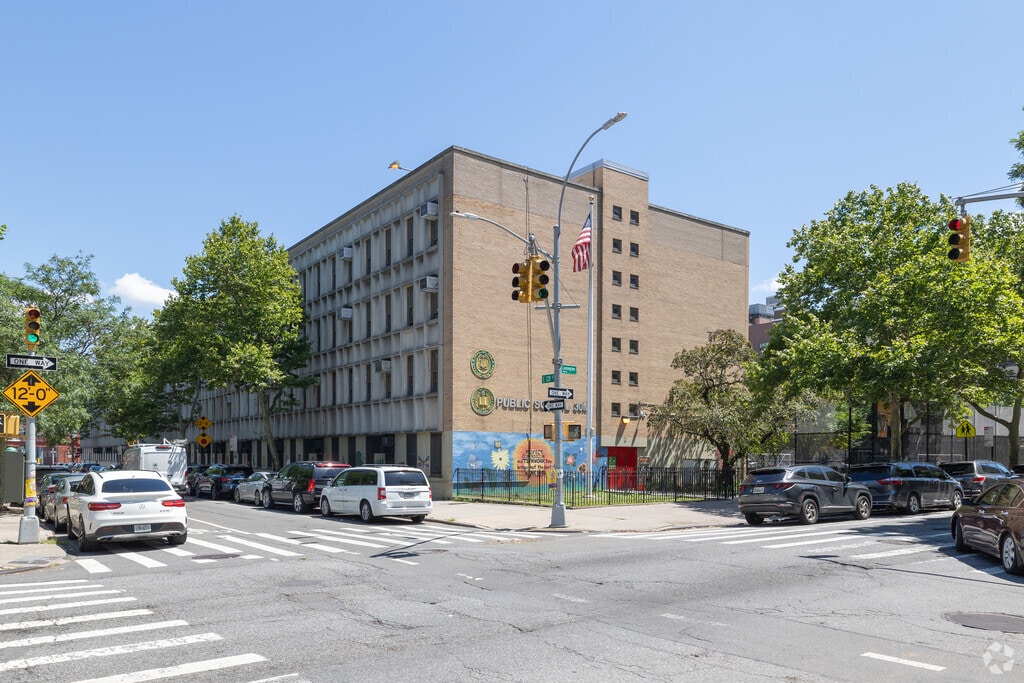 P.S. 030 Hernandez/Hughes is in East Harlem, New York.