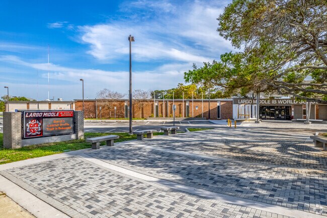 Largo middle school is rated a B- school in Niche.