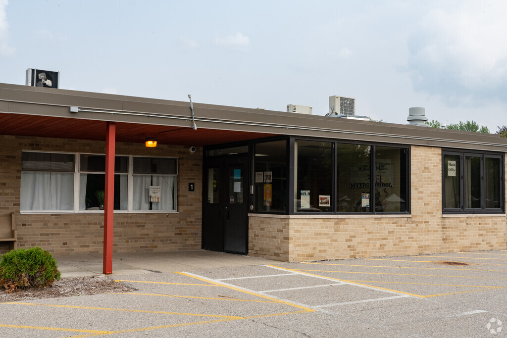 Myers Elementary School building in Grand Blanc.