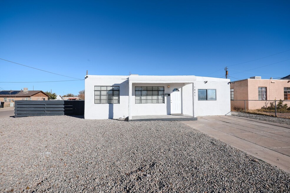 1001 Cauthen Ln, Alamogordo, NM 88310 - photo 1