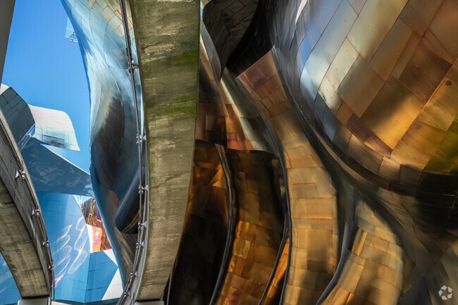 Downtown Seattle is about 20 miles south of Lake Stickney.