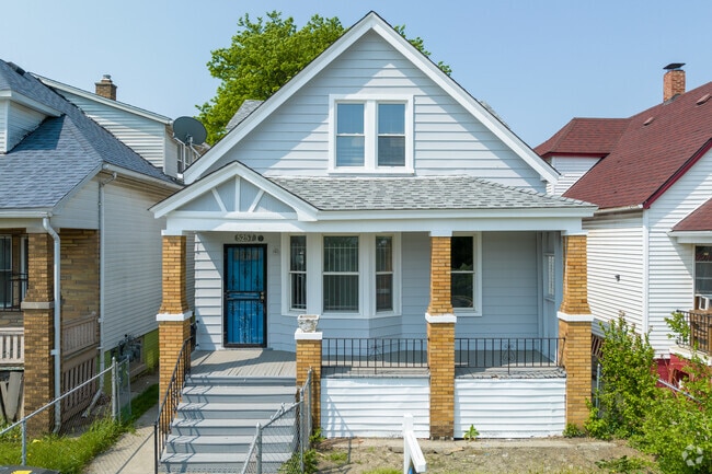 Newly renovated Craftsman style homes are a common sight in Claytown.
