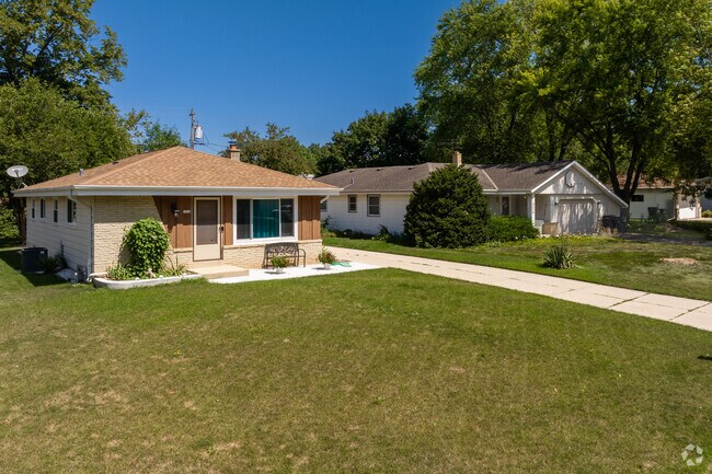 Ranch-style homes are common in South Milwaukee.