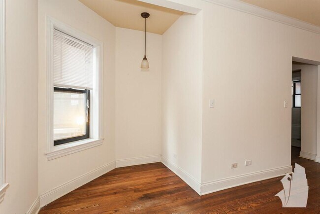 742 W Addison St unit 2E, Chicago, IL 60613 - photo 7