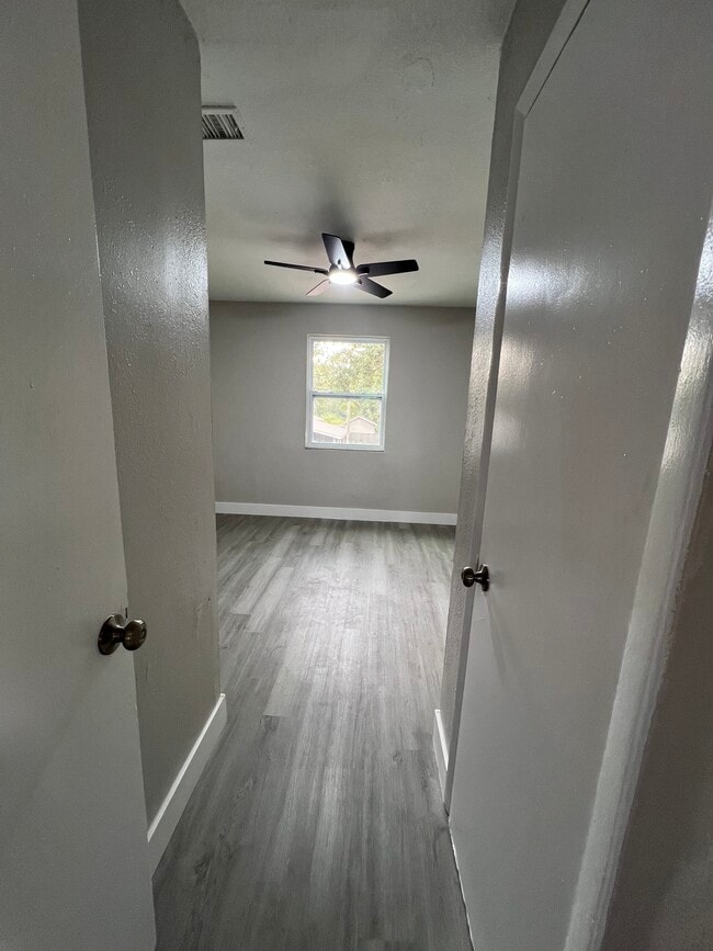 6412 Diamond St, Tampa, FL 33619 - photo 3