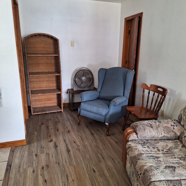 533 N Bluff St unit A, Berrien Springs, MI 49103 - photo 4