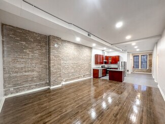 3345 N Clark St Unit M02B, Chicago, IL 60657
