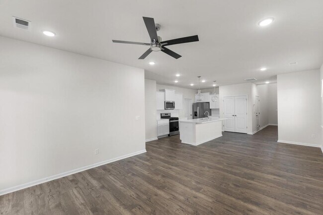 1236 Summer Duck Loop, Florence, SC 29501 - photo 4