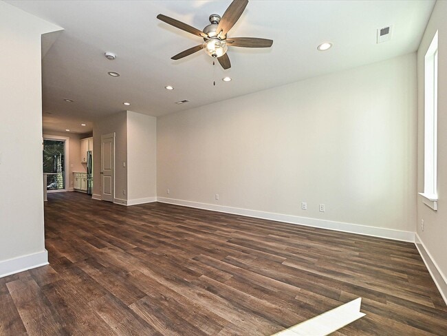 1421 Collier Walk Aly unit CSW0209, Charlotte, NC 28205 - photo 6