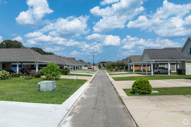 Legacy Oaks is a beautiful subdivision conveniently located in Oak Grove.