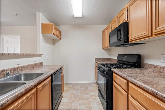 Dronfield Astoria, Sylmar, CA 91342 - photo 2