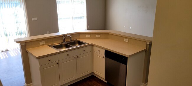 770 Mystic Pointe Dr, Lewis Center, OH 43035 - photo 6