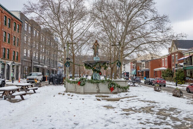 Mainstrasse Village has plenty of food and shopping options.