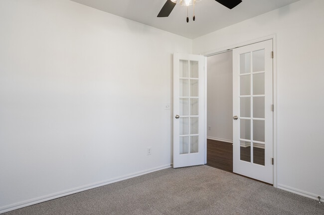 12808 NW 4th St, Yukon, OK 73099 - photo 3