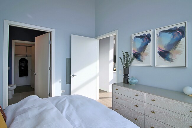 745 N Carpenter St, Chicago, IL 60642 - photo 7