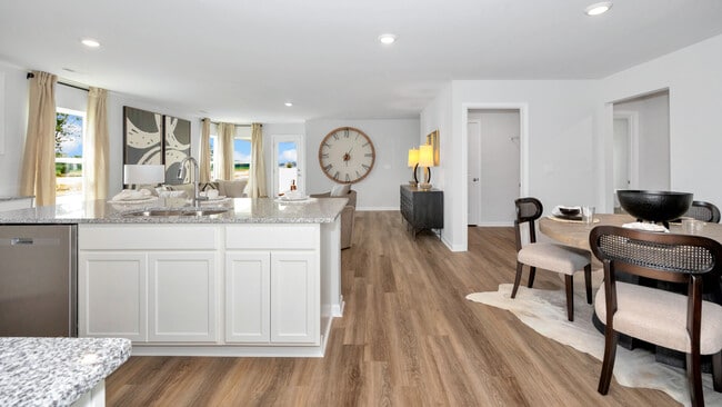 10018 Sequoyah Dr unit 36198270, Owens Cross Roads, AL 35763 - photo 2