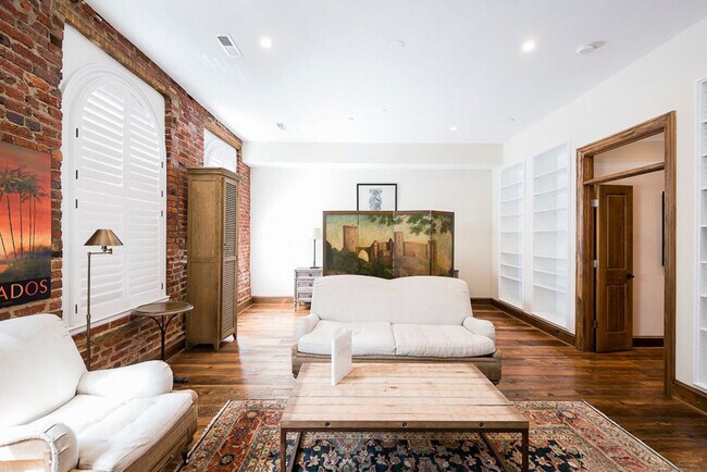 1737 Connecticut Ave NW unit ID1011178P, Washington, DC 20009 - photo 2