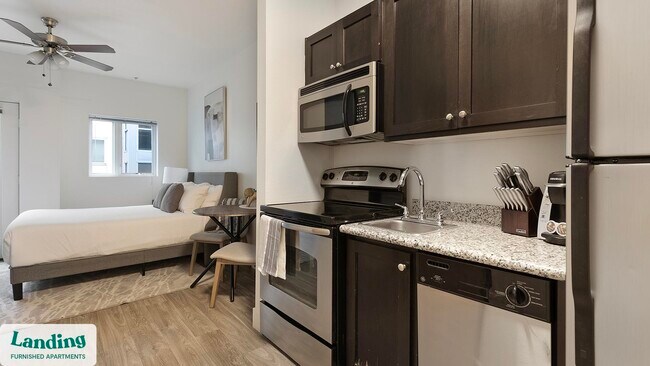 1430 NW Pettygrove St unit E302, Portland, OR 97209 - photo 7