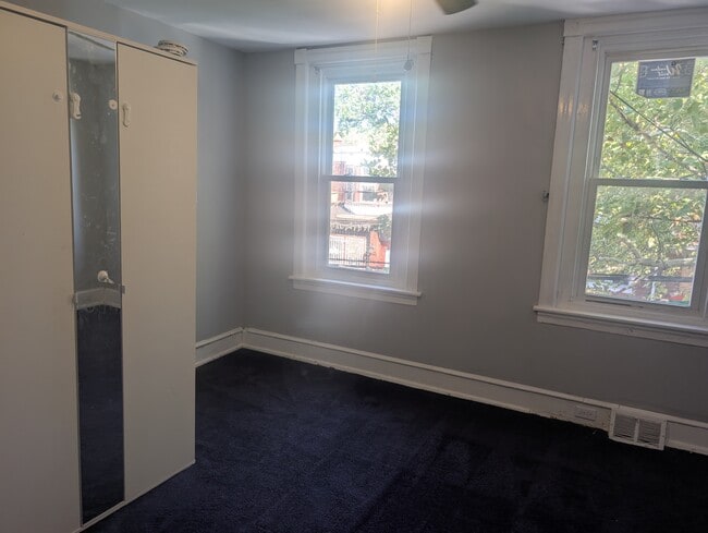 422 Viola St, Camden, NJ 08104 - photo 5