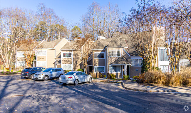 Enjoy comfortable living in the townhomes at Raintree Racquet Club in the prestigious Raintree.