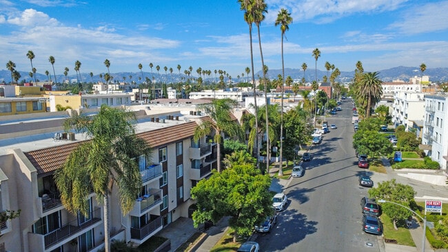 433 S Manhattan Place unit 209, Los Angeles, CA 90020 - photo 6