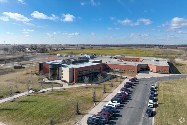 Crete Monee Middle School has over 1000 students with a C rating on Niche.