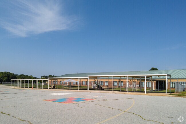 Deep River’s Southwest Guilford Elementary is rated A- by Niche for overall school success.