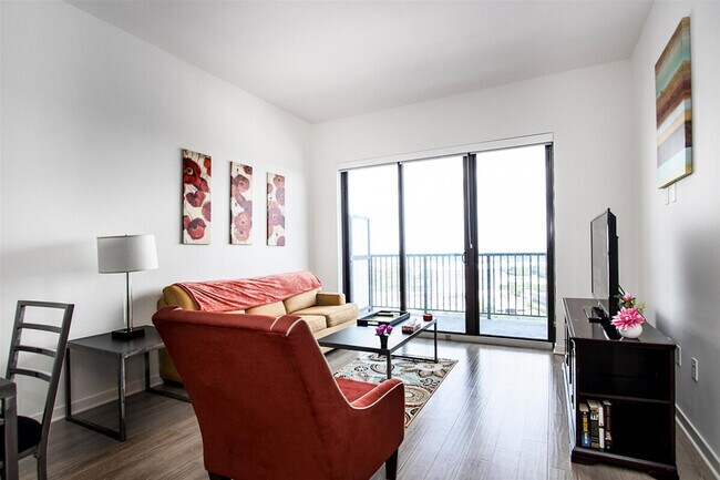 1905 Holcombe Blvd unit ID1359160P, Houston, TX 77030 - photo 2